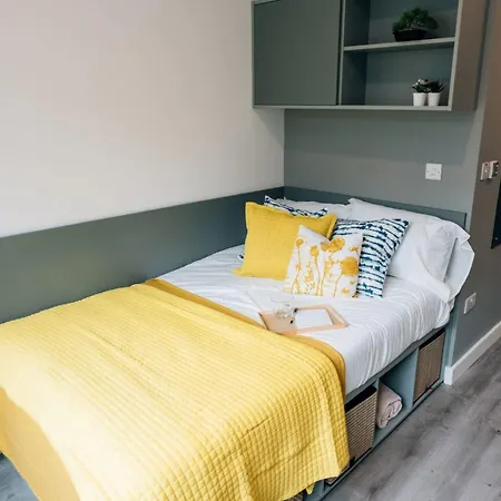 Canvas Point Campus Docklands *