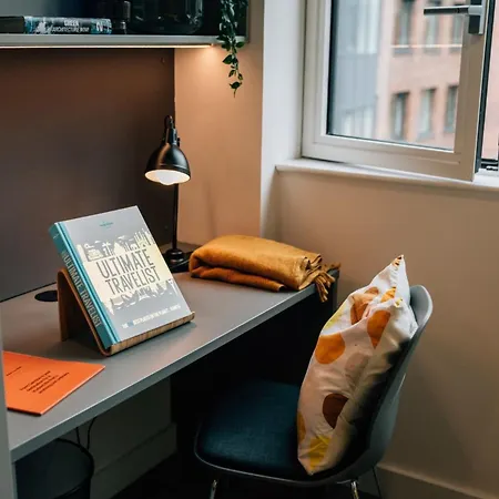 Canvas Point Campus Docklands Apartment