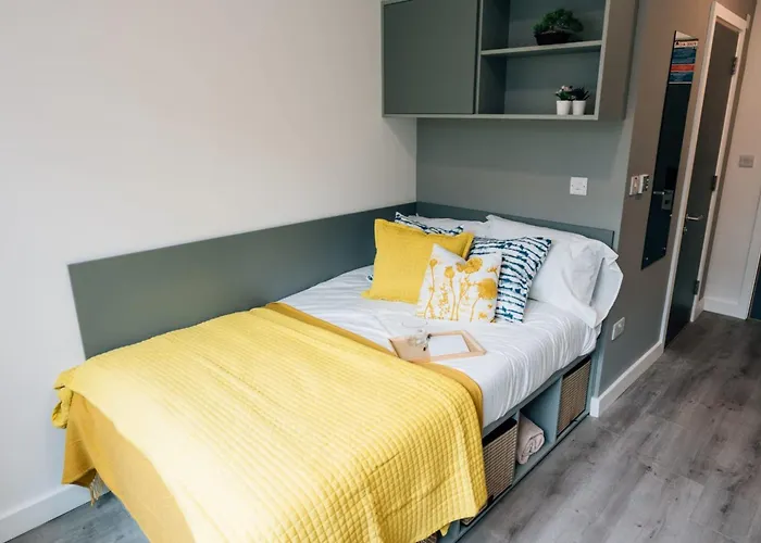 Canvas Point Campus Docklands *